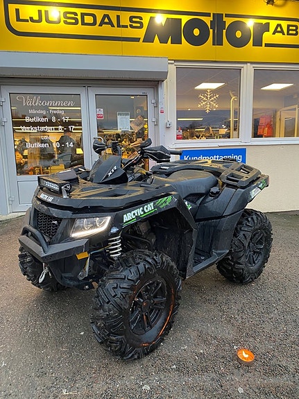 Arctic-cat 700