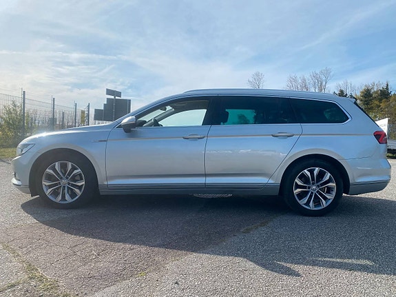 Volkswagen Passat 4 of 5