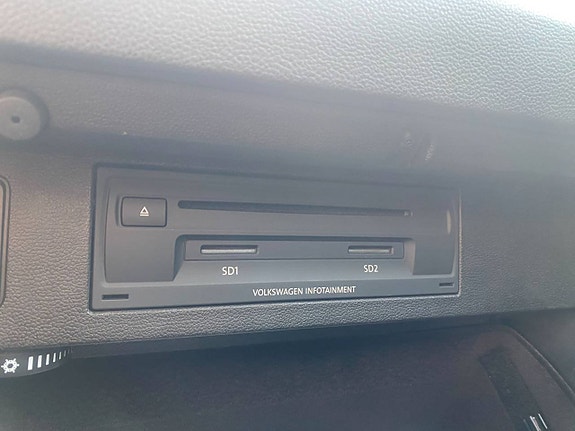 Volkswagen Passat 16 of 16
