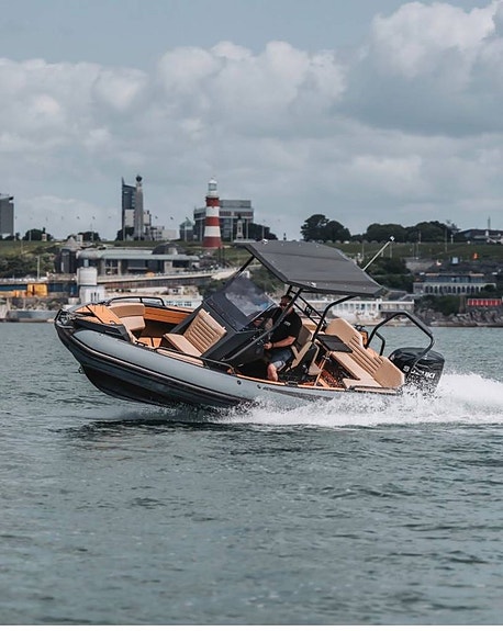 Aquaspirit S700 RIB +225hk V6 / D-tub = INVÄNDIG BREDD 2,1m