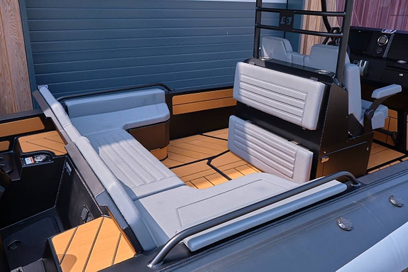 Aquaspirit S700 RIB +225hk V6 / D-tub = INVÄNDIG BREDD 2,1m 8 of 12