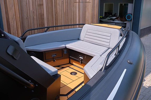 Aquaspirit S700 RIB +225hk V6 / D-tub = INVÄNDIG BREDD 2,1m 5 of 12