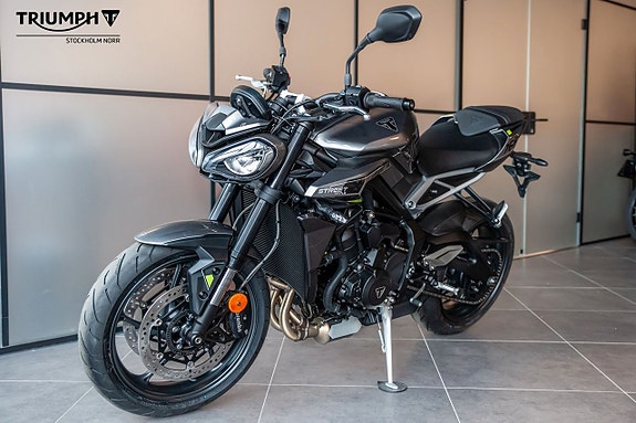 Triumph Street Triple 765 R 2 of 5