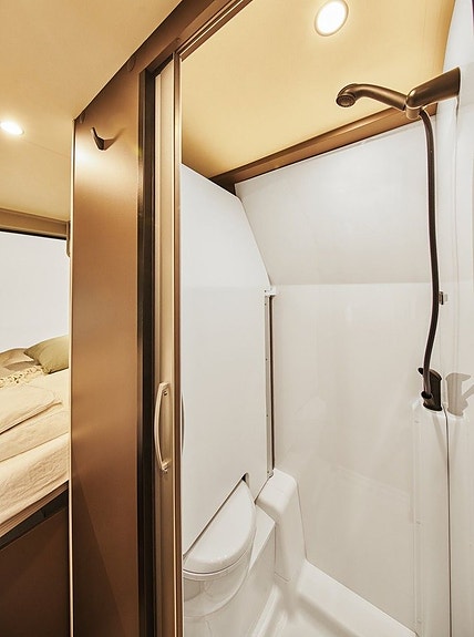 Bürstner B66 C 600, Skinn, Aut, 599 cm, 3500 kg 6 of 9