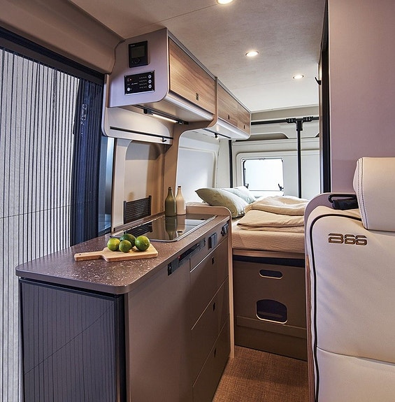 Bürstner B66 C 600, Skinn, Aut, 599 cm, 3500 kg 4 of 5