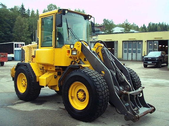 Volvo L 50 E 2 of 5