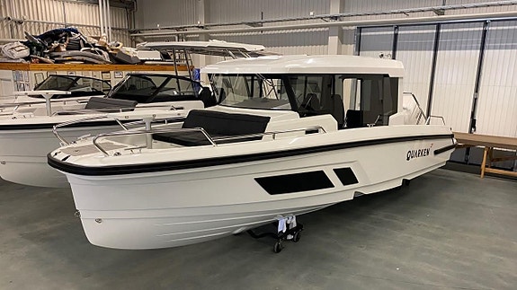 Quarken 27 Cabin med Yamaha F300