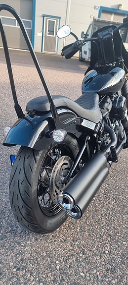 Harley-Davidson Streetbob  FXBB 5 of 7