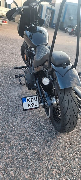 Harley-Davidson Streetbob  FXBB 6 of 7