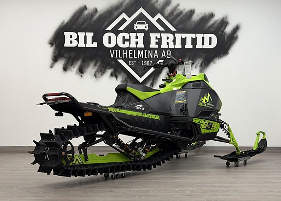 Arctic Cat M 858 SNO PRO 146" 3 of 4