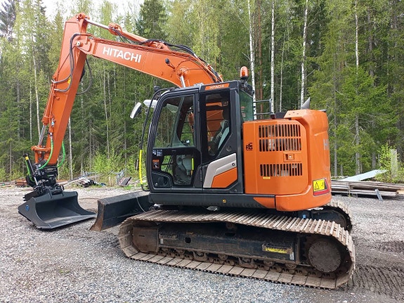 Hitachi ZX135US-7 Steelwrist X18 m grip 3 of 4