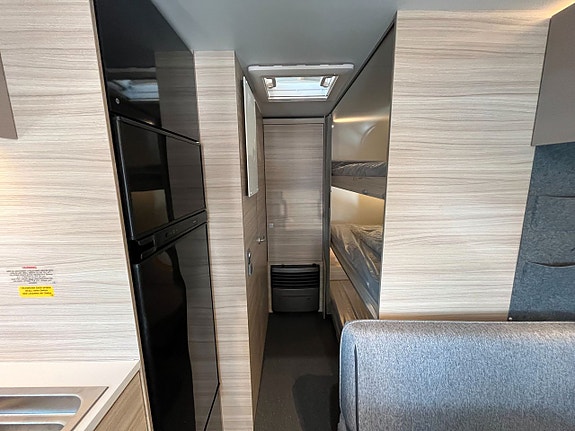Adria Altea 552 PK / Barnkammare / 7 bäddar / 1695kr/månad 10 of 21