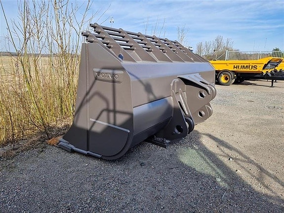 Volvo L350H 15 of 23