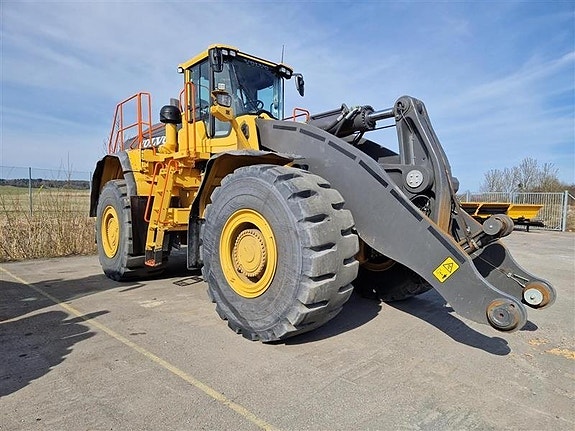 Volvo L350H 4 of 23