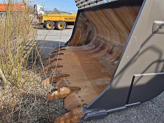 Volvo L350H 18 of 23