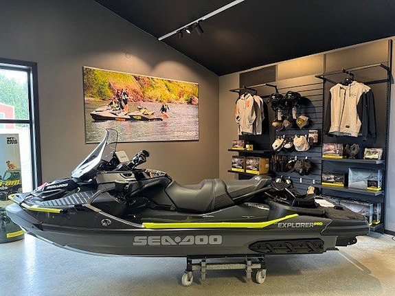 SEA-DOO Explorer Pro 170 Audio iDF  23 (Endast 7timmar)
