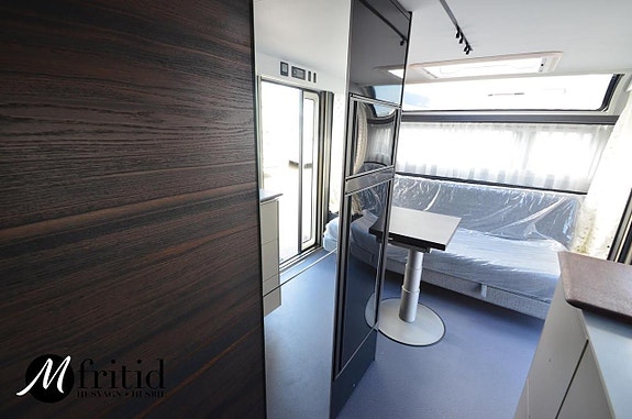Adria Astella 644 DP 19 of 23