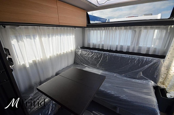 Adria Astella 644 DP 6 of 23