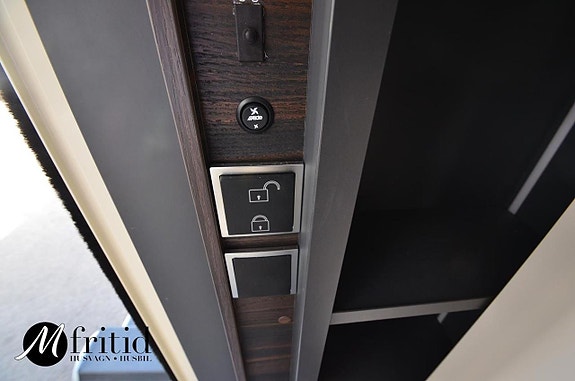Adria Astella 644 DP 21 of 23