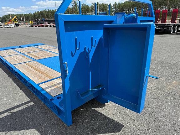Hakarps - Maskinflak med 63mm stegar och sandwich ramp 8 of 12