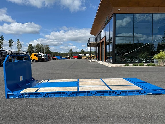 Hakarps - Maskinflak med 63mm stegar och sandwich ramp 2 of 12
