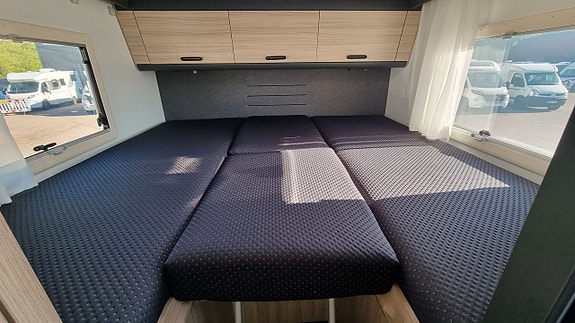Sun Living A 75 SL Ford 165hk *  B-körkort * 5 bältade platser * Aut * RÄNTEKAMPANJ 3.95% Månadskostnad 3882:- 13 of 20