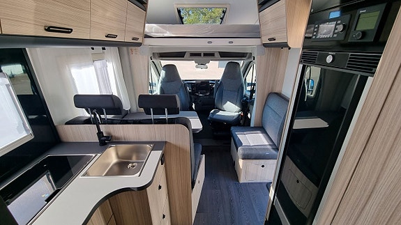 Sun Living A 75 SL Ford 165hk *  B-körkort * 5 bältade platser * Aut * RÄNTEKAMPANJ 3.95% Månadskostnad 3882:- 16 of 20