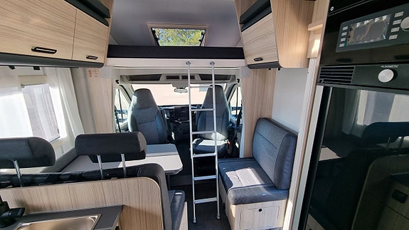 Sun Living A 75 SL Ford 165hk *  B-körkort * 5 bältade platser * Aut * RÄNTEKAMPANJ 3.95% Månadskostnad 3882:- 20 of 20