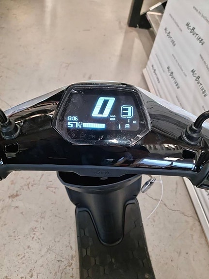 Super SOCO CUx Elmoped 7 of 9
