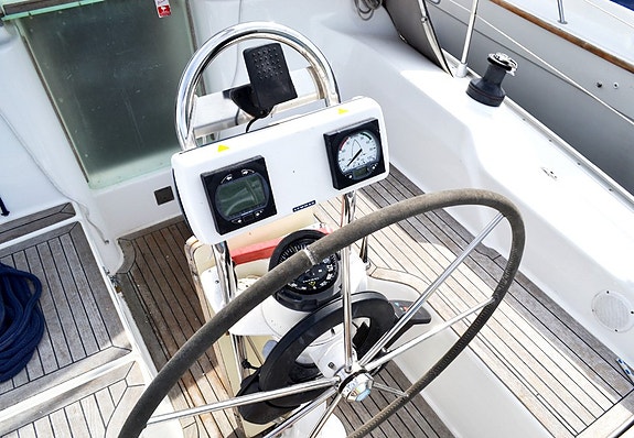 Hanse 342 3-cabin 2 of 5