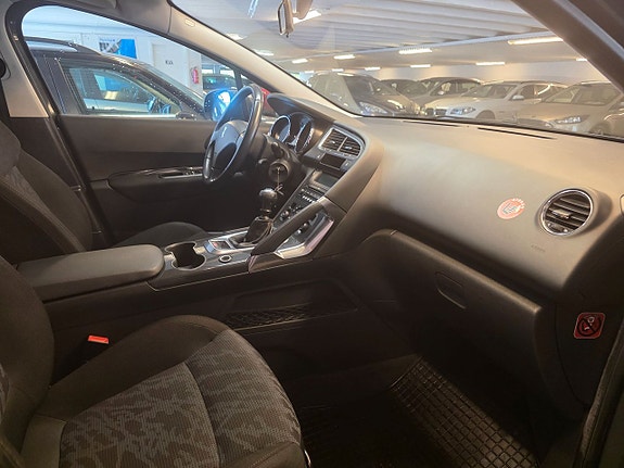 Peugeot 3008 10 of 14