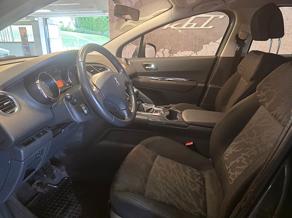 Peugeot 3008 7 of 14