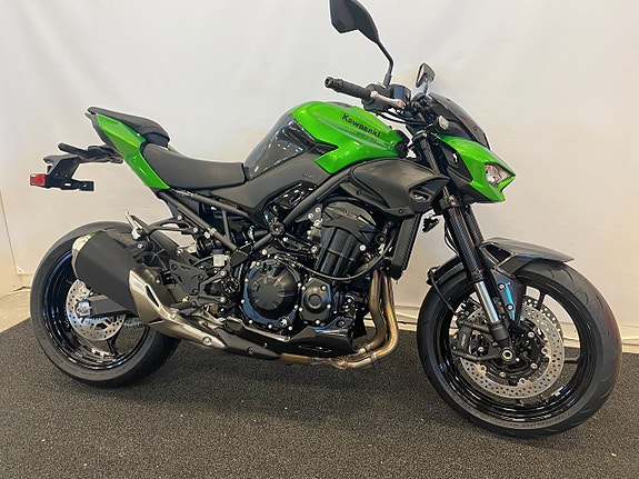 Kawasaki Z900  "För omgående leverans" 2 of 5