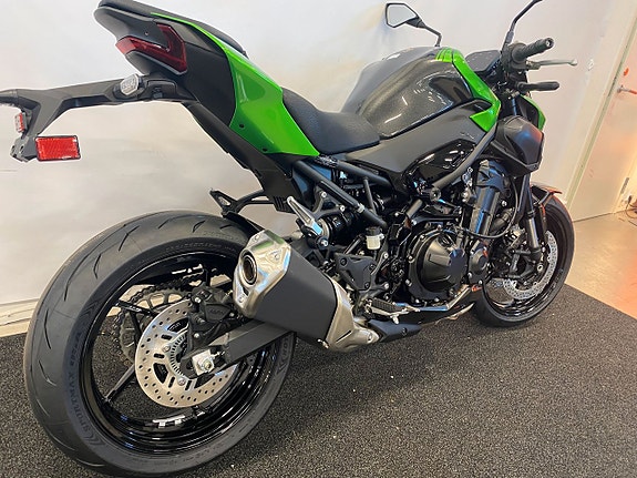 Kawasaki Z900  "För omgående leverans" 4 of 5