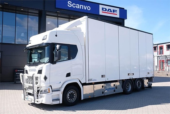 Scania R 500 NTM skåpbil med helt ny motor
