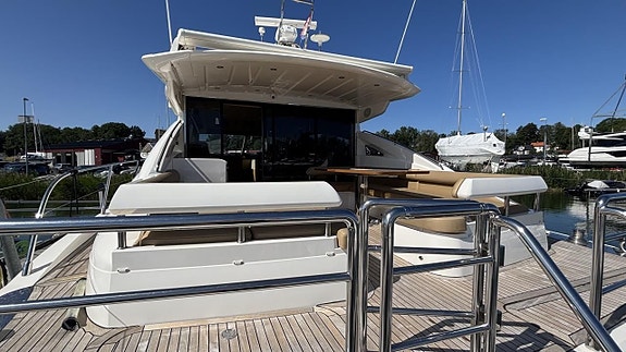 Princess V65 - 2009    2 x MTU 1523 hk 5 of 5