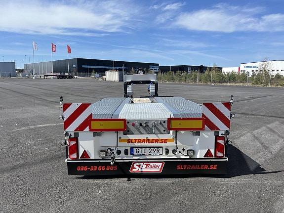 MAX 510 3-axlad-tvångsstyrd, Låglastare , Luftfjädring 8+6m 3 of 5