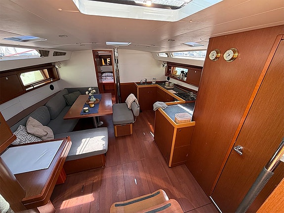 Beneteau Oceanis 48 4 of 5