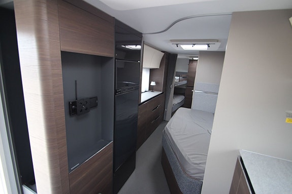 Adria Alpina 763 UK -22 9 of 17