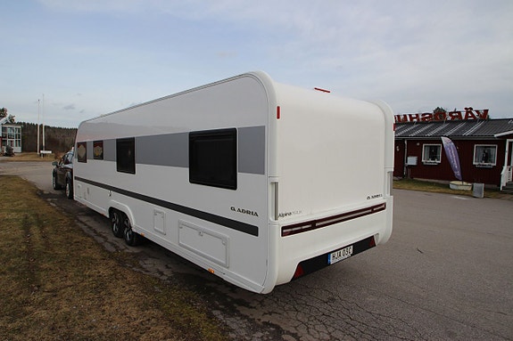 Adria Alpina 763 UK -22 3 of 17