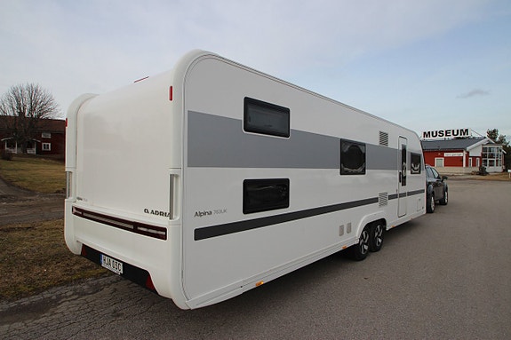 Adria Alpina 763 UK -22 4 of 17