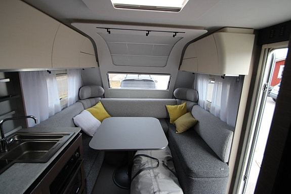 Adria Alpina 763 UK -22 5 of 17