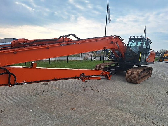 Hitachi ZX 210 LC - 7 LONG REACH , SÄLJES 10 of 24