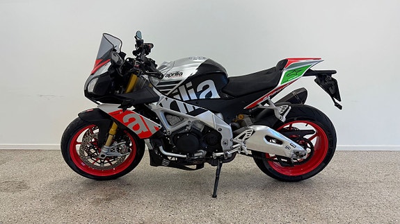 Aprilia Tuono V4 Factory Akrapovic Öhlins Toppskick! 4 of 5