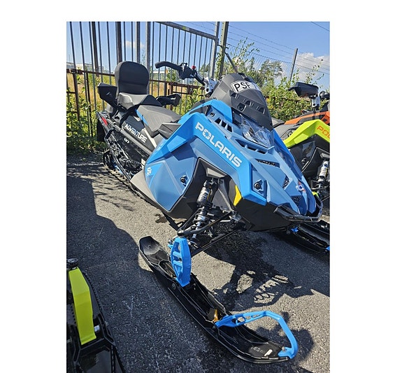 Polaris S4 INDY Adventure 137