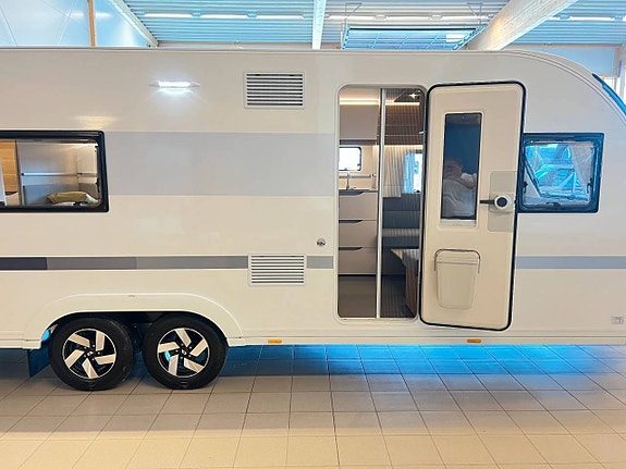 Adria Adora 753 UK (Barnkammare+ALDE+7 Sovplatser+Dusch) 4 of 30