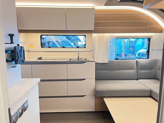 Adria Adora 753 UK (Barnkammare+ALDE+7 Sovplatser+Dusch) 10 of 30