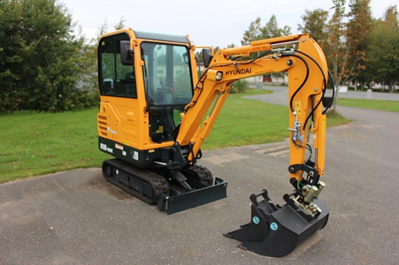 HYUNDAI R18-9RK med TILTMAN tiltfäste 2 of 6