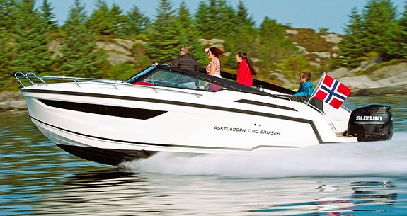 Ny Askeladden C80 cruiser 2023 med Suzuki DF300BTXX