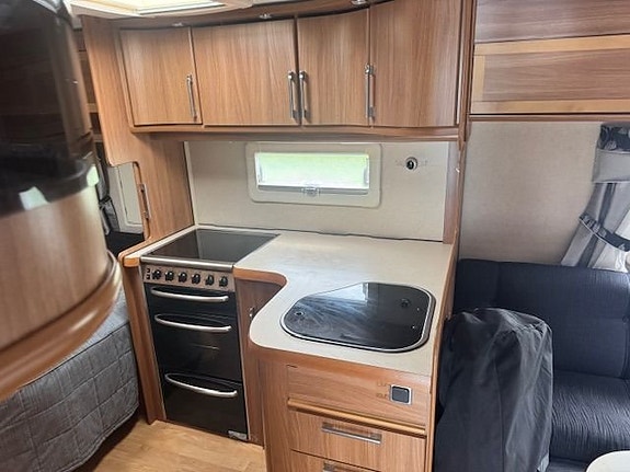 Kabe trailer Kabe Royal 560 LXL KS 8 of 10